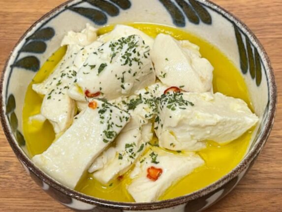 “반찬으로 수시로 뿌려 먹으면” 60대에도 골절 위험 없애는 기적의 음식.
