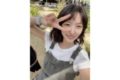 “인형인가 사람인가” 표예진 코듀로이 오버롤 하나로 완성한 극강의 동안 미모
