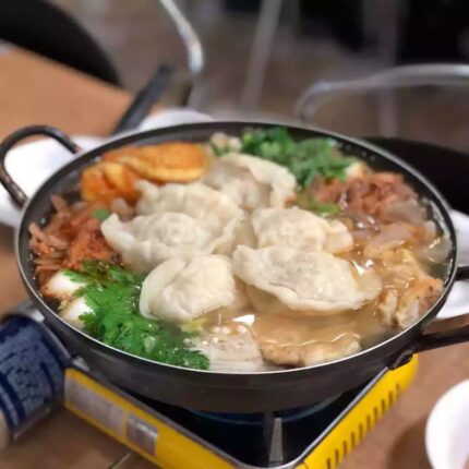 ‘꽉찬 만두 속이 제대로네~’ 미쉐린도 반한 서울 만두전골 맛집 5