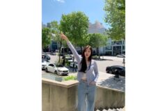 “분위기 여신 그 자체” 이해리의 감성 가득 봄 패션