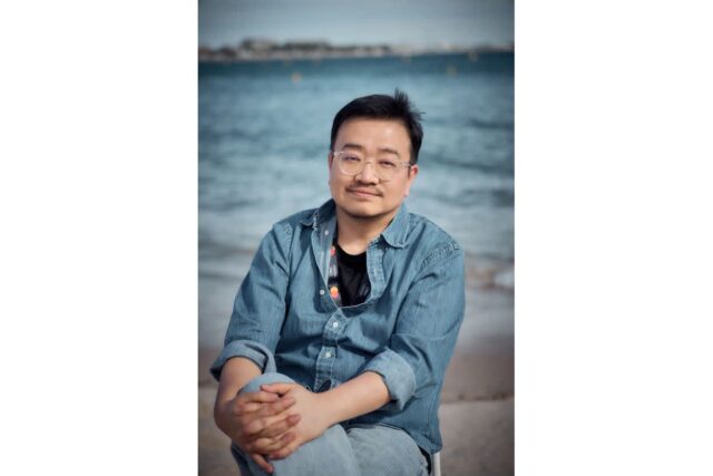 [포토&] 연상호 신작 ‘군체’ 칸 호평…칸의 환희, 거장의 귀환과 ‘박찬욱’의 포옹, ‘진화한 좀비’의 탄생