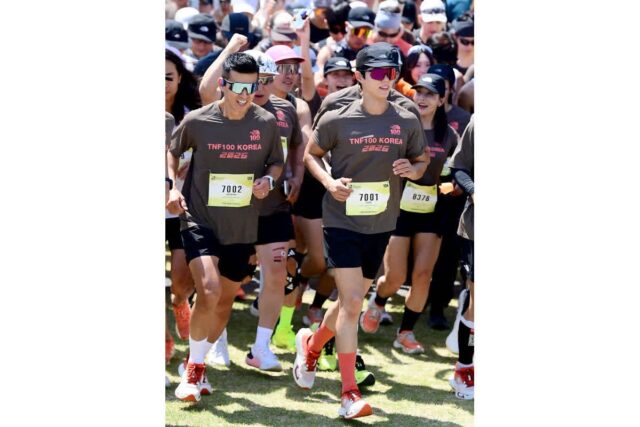 [포토&] 주말 강릉 달군 박보검·션, 트레일러닝 10km 완주 ‘박보검의 미소’