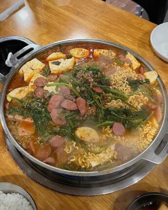 강남 직장인이 추천한! 매일 손님들 줄 세우는 강남역 맛집 5