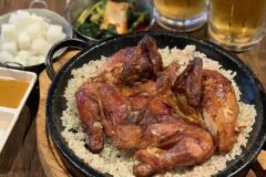 겉바속촉 레전드! 장작에 구워 담백함이 살아있는 장작구이 통닭 맛집 5