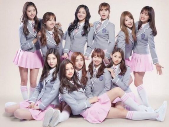 아이오아이 9년만에 컴백