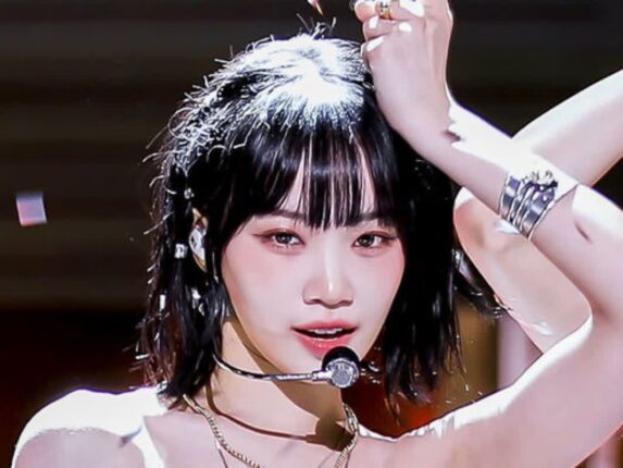 르세라핌 김채원 ‘통증 심각’