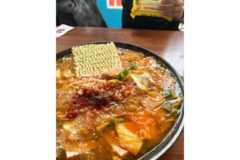 국물에 녹아든 햄 맛! 따라할 수 없는 부대찌개 전설 맛집 5