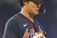 “센스가 미쳤다” 김하성, 워싱턴전 결정적 스퀴즈 번트…현지 중계진도 감탄