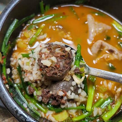 신동엽부터 유재석까지! 맛잘알 연예인들의 단골 순대국 맛집 7