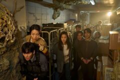 [연휴 극장가] 전지현·연상호 ‘군체’, 개봉 4일 만에 100만 돌파…올해 최단 기록