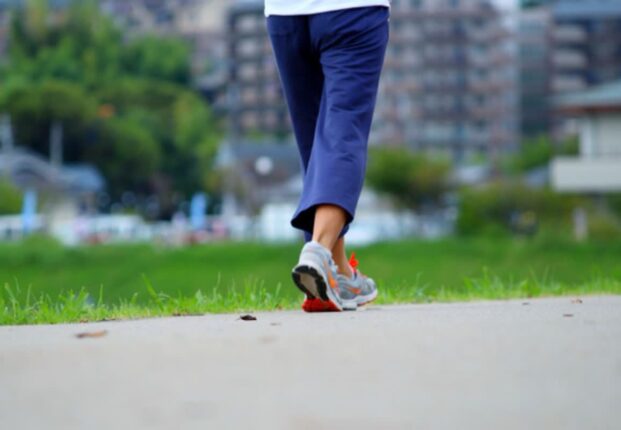 “등산 걷기 아닙니다” 60대에 허리 통증 없애고 의사 볼 일 없게 만드는 운동.