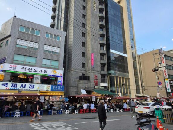 을지로 야장 골목 주요 특징와 요즘 뜨는 이유? 맛집도 한 번에 정리