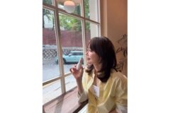 엄지원, 햇살 아래 더 빛난 우아한 데일리 무드