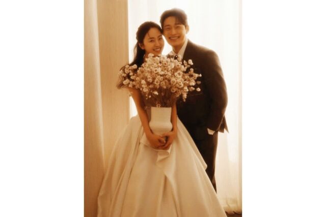 열애설 이야기도 없이 이틀전 기습 결혼한 동갑내기 연예인 커플 ‘깜짝’