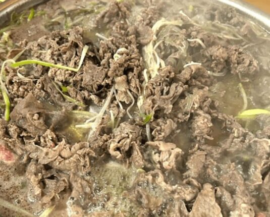 “김치,불고기 다 아니다” 외국인들이 한국 오면 무조건 먹고가는 ‘한국 음식’
