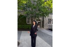 장나라, 클래식 블랙 수트로 완성한 세련된 오피스룩 분위기