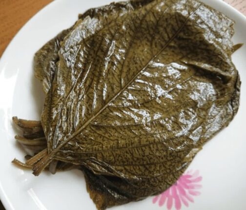 “그냥 먹다 큰일납니다” 반찬가게에서 ‘이런 깻잎’은 중국산 입니다 확인하세요.