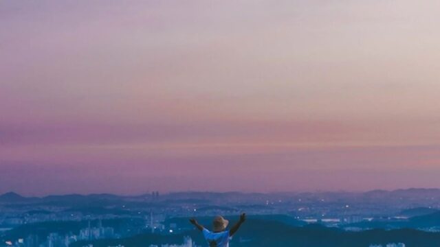 “족두리봉 일출, 진짜 이런 뷰가 가능해?”… 서울 전경 감상 명소