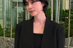 우희진, 파격 숏컷 변신으로 시선 집중…세련미 극대화한 새로운 분위기