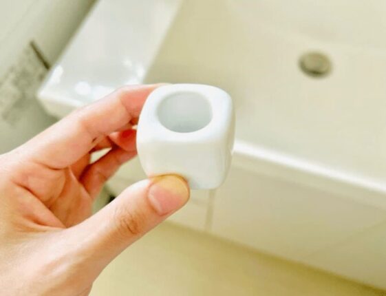 “매일 입으로 들어가는데..” 변기만큼이나 세균이 폭탄 수준이라는 ‘이 물건’