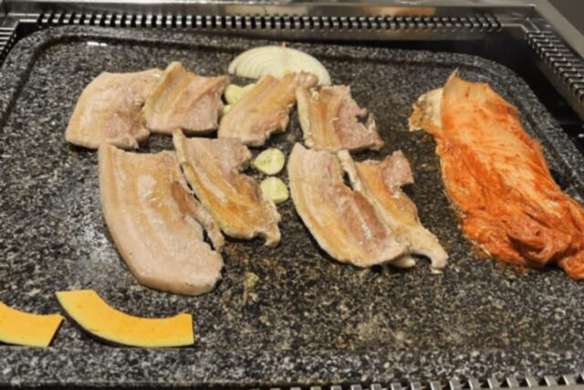 “정육점 사장님이 밝혔다..” 삼겹살 살 때 ‘이것’ 모르면 무조건 손해인 이유.
