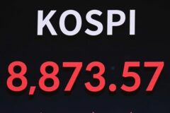“손흥민 없는 축구팀?” 코스피 8800선 두고 시장에서 벌어진 설전