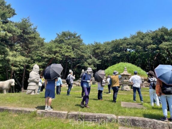 구리, 작지만 깊은 서울 근교 여행지…아차산 오르고 동구릉 걷고 한강뷰까지