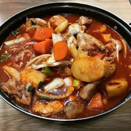직장인들 퇴근하고 달려오는 전통의 핫플! 서울 신사 맛집 5