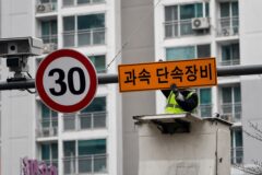 “카메라 앞에서만 급감속하기” 하지말고 ‘이렇게’ 해야 단속도 안걸리고, 안전합니다