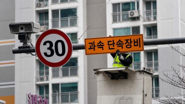 “카메라 앞에서만 급감속하기” 하지말고 ‘이렇게’ 해야 단속도 안걸리고, 안전합니다