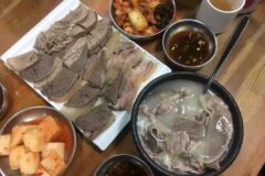 국물에 담긴 깊은 내공! 서울의 노포 설렁탕 맛집 5