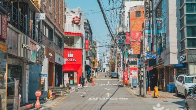 “이렇게 세심하다니, 기분이 진짜 좋아져요”… 500m 거리 따라 펼쳐진 트렌디 감성 여행지