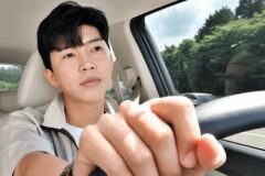 임영웅 자동차도 평범한 건 안 탄다 “연봉이 100억인데 차 가격만” 2억이 넘는다?