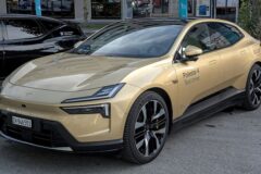 “이게 진짜 EV다” 폴스타 4, 후방 유리 없앤 600km SUV