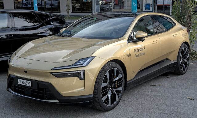 “이게 진짜 EV다” 폴스타 4, 후방 유리 없앤 600km SUV