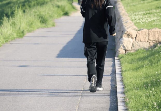 “대부분 틀렸습니다” 걷기운동은 ‘이 시간’에 해야 혈압 낮추는데 최고입니다.