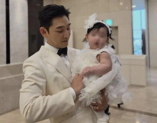 결혼 발표한지 보름만에 베일에 싸인 숨겨온 딸 공개한 배우