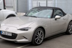 “이게 진짜 운전 재미” 마쓰다 MX-5, 184마력 로드스터