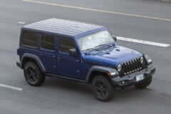 “길 없어도 간다” 지프 랭글러, 정통 4×4 자존심