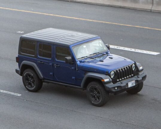 “길 없어도 간다” 지프 랭글러, 정통 4×4 자존심