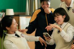 봉준호가 ‘걸작’이라 극찬한 이유 있네… 넷플릭스 공개하자마자 2위 오른 한국 독립영화