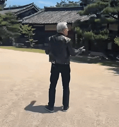 “AI 아니고 진짜라고?” 젠슨 황, 노래방 대신 ‘유퀴즈’서 K팝 댄스까지