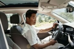타는 차도 남달랐다 ”개는 훌륭하다 강형욱이” 수입해 탄다는 SUV