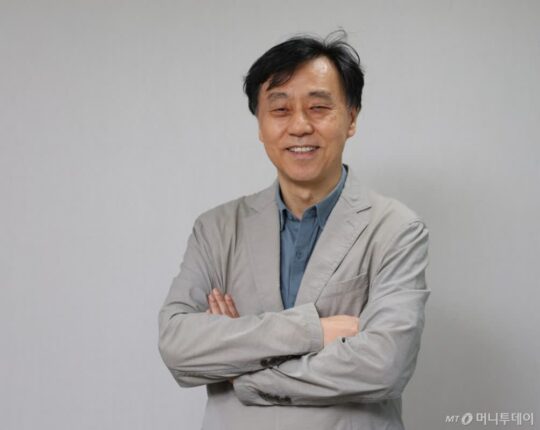 LED에 붙인 손가락만 한 ‘딸칵’…”전국 적용시 원전 5기 줄인다”