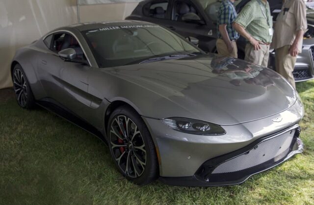 “007 그 차 만든 브랜드?” 2024년 확 바뀐 영국산 ‘막내 슈퍼카’