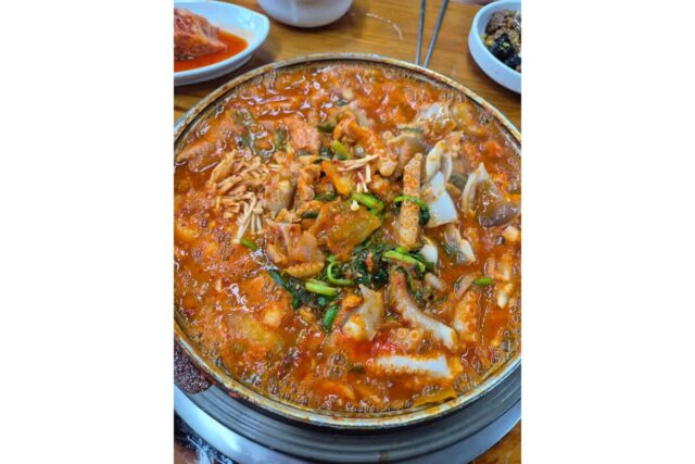 소주 한 잔이 저절로 따라지는 전국 산낙지 맛집 5곳