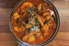 한 번 빠지면 헤어나오지 못하는 중독의 맛, 서울 닭도리탕 맛집 5곳