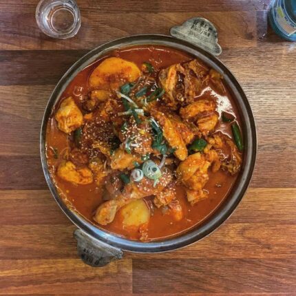 한 번 빠지면 헤어나오지 못하는 중독의 맛, 서울 닭도리탕 맛집 5곳