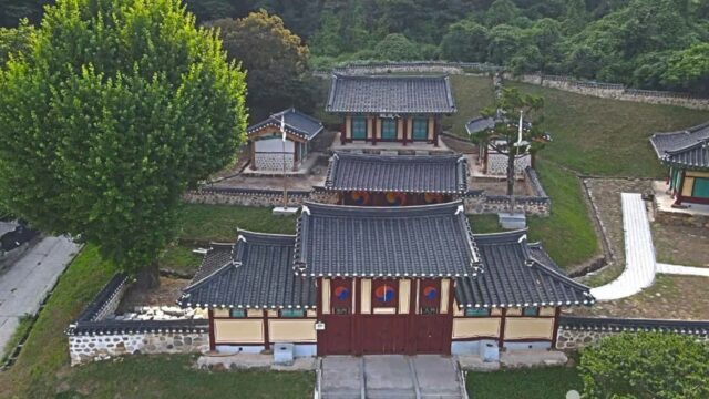 “이렇게 고요한 300년 고택은 처음이야”… 선비의 숨결 따라 걷는 진천 명소