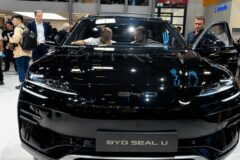 “중국차 1,200km SUV 온다는데도 여유만만” 현대차가 코웃음치는 진짜 이유
